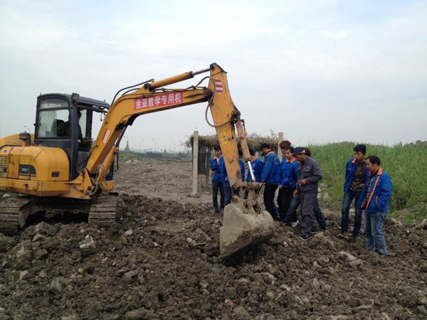 杭州挖掘机培训学校-随到随学